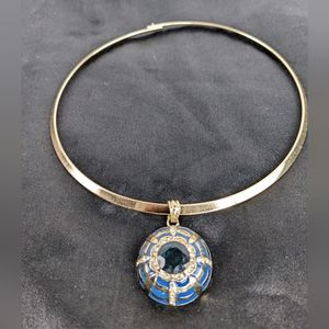 NWOT, BEAUTIFUL FASHION NECKLACE.